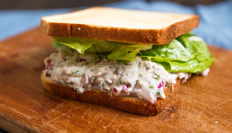 20160614-tuna-salad-sandwich-vicky-wasik-7-thumb-1500xauto-432508